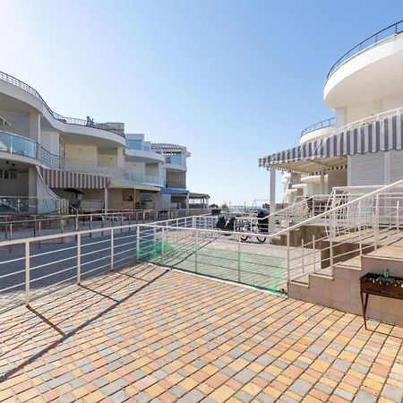 Sealoft Apartment Gribovka Ngoại thất bức ảnh