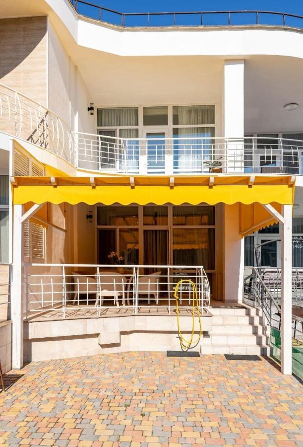 Sealoft Apartment Gribovka Ngoại thất bức ảnh