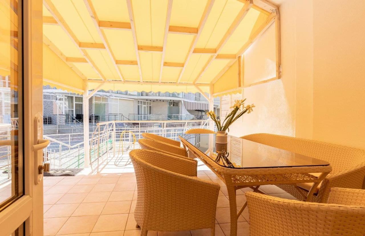 Sealoft Apartment Gribovka Ngoại thất bức ảnh