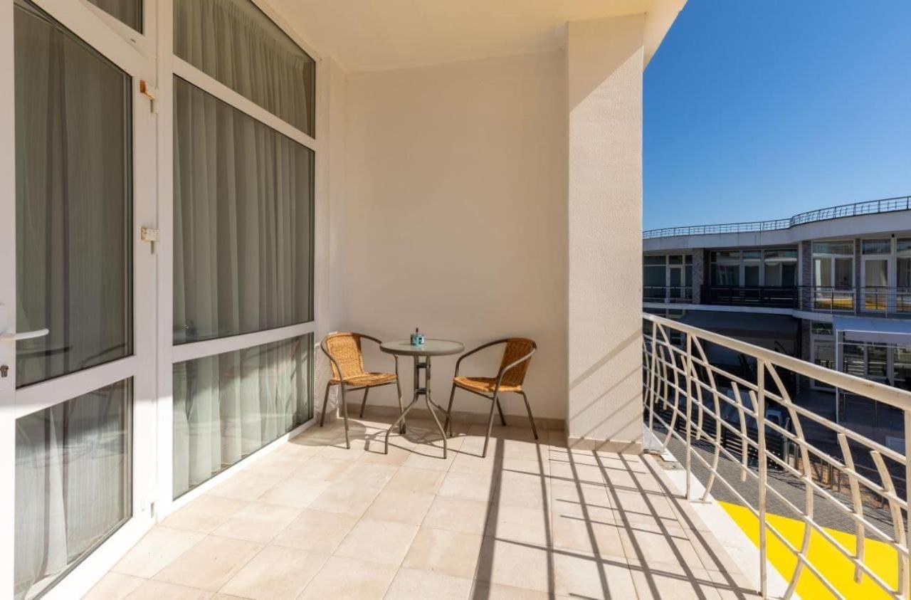 Sealoft Apartment Gribovka Ngoại thất bức ảnh