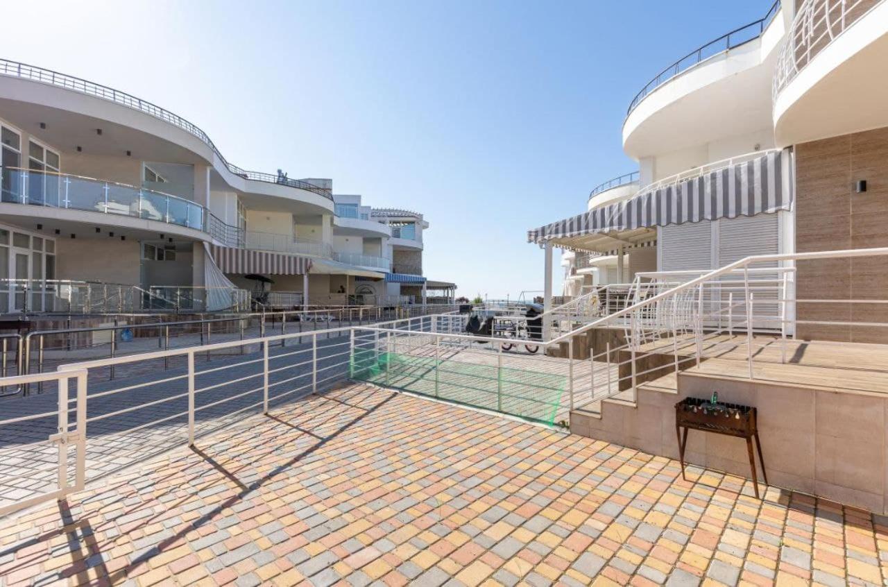 Sealoft Apartment Gribovka Ngoại thất bức ảnh